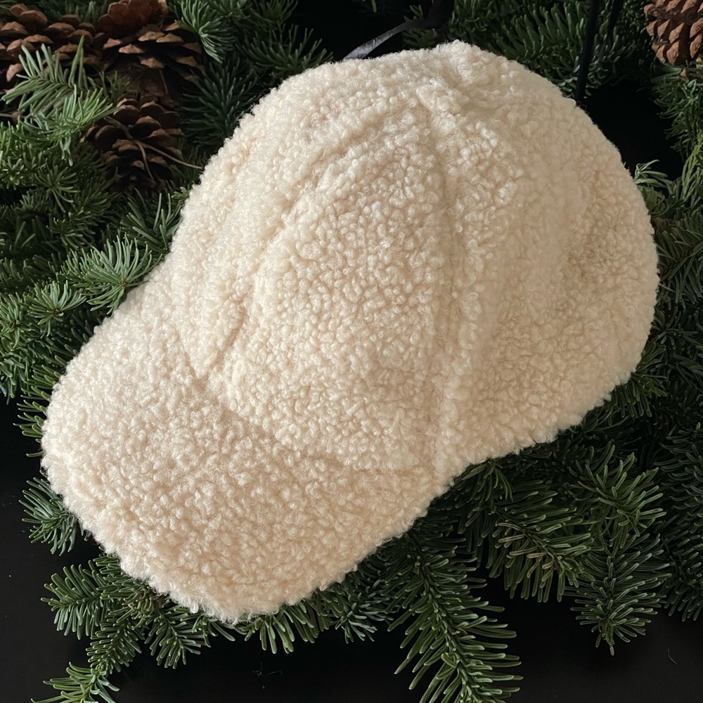 Lamb Wool Baseball Cap for Women, Winter Solid Color Warm Baseball Cap
